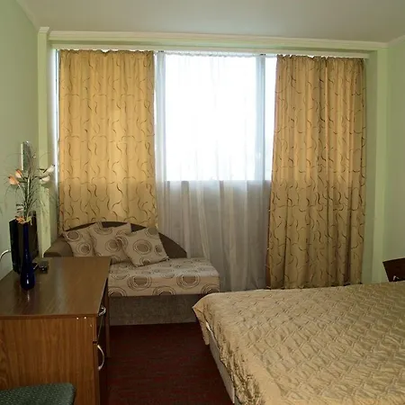 Kamenec ホテル キテン