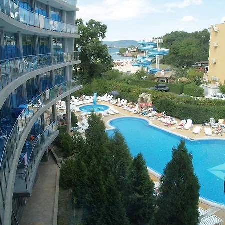 Kamenec 4*