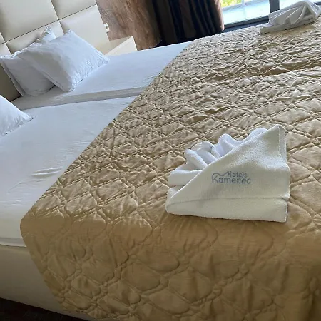 Kamenec Отель 4*