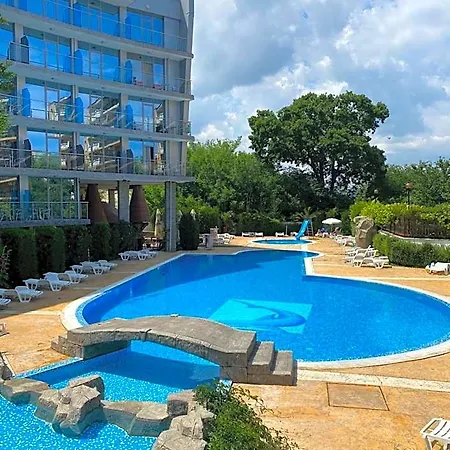 Kamenec 4* קיטן
