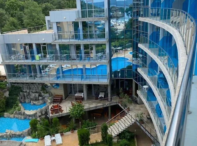 Отель Kamenec 4*