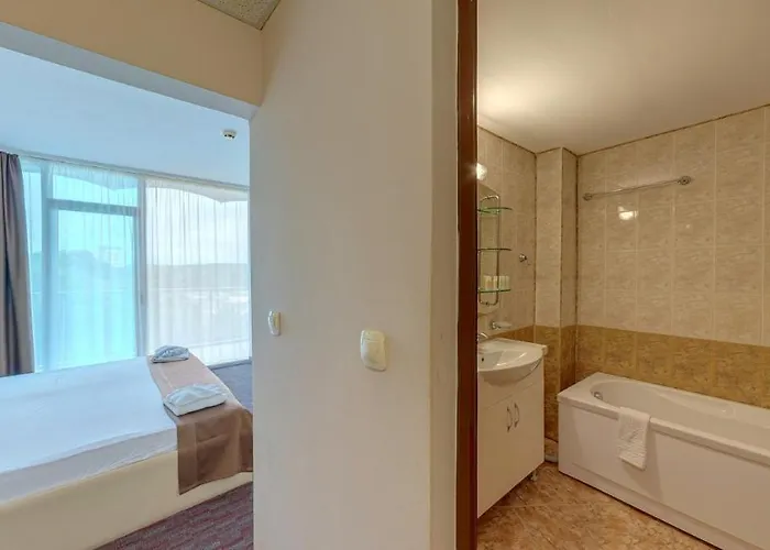 Отель Kamenec Китен