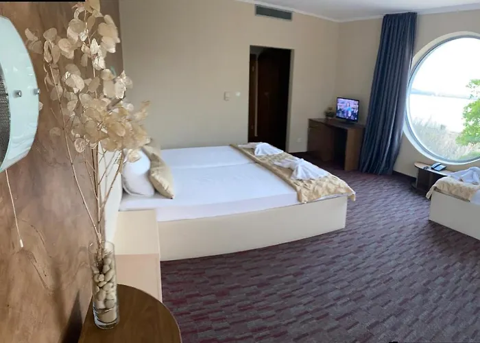 Kamenec Отель 4*