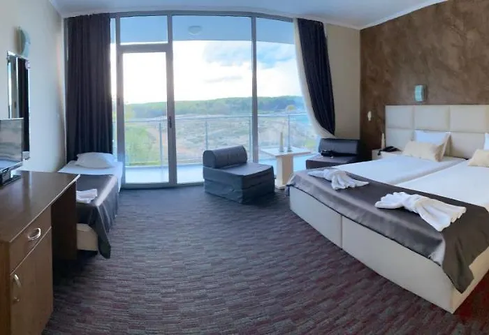 Ξενοδοχείο Kamenec 4*